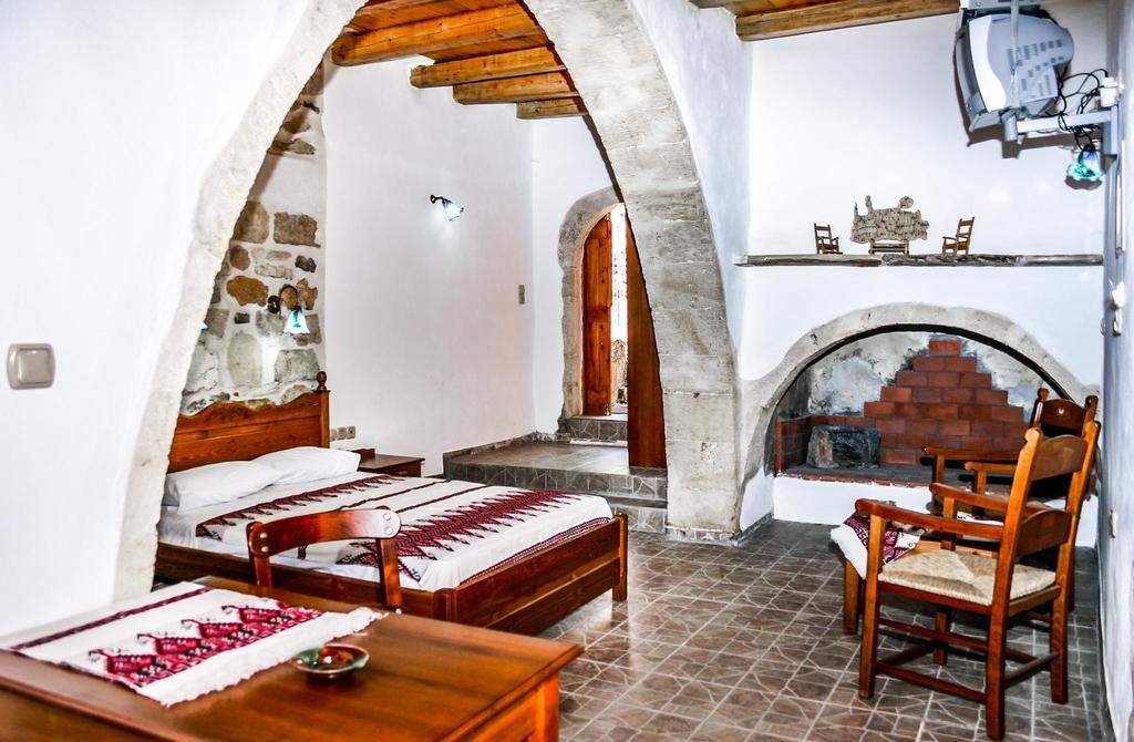 Vafes Traditional Stone Houses Экстерьер фото